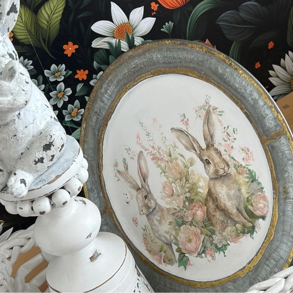 White Distressed Rabbit Statue - Picture 10 of 15